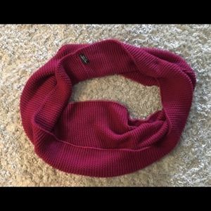Zara Oversized Scarf/Wrap magenta